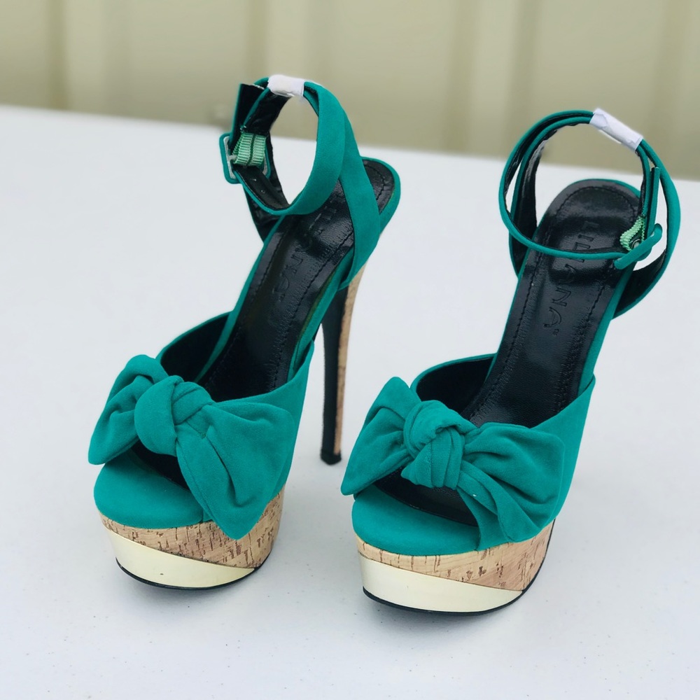 Heels 👠.   Reseda -Seagreen